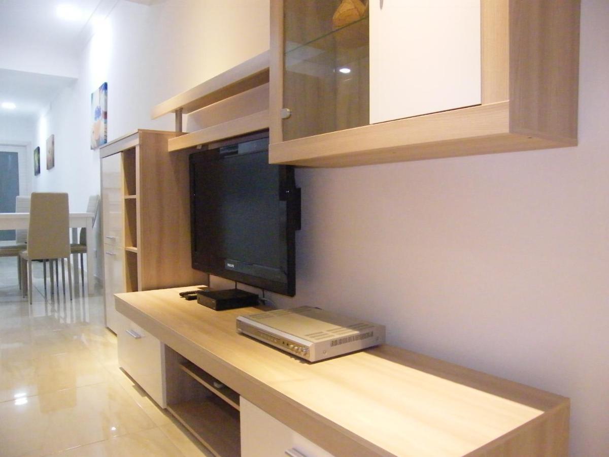 Apartamento 54, Emerald
